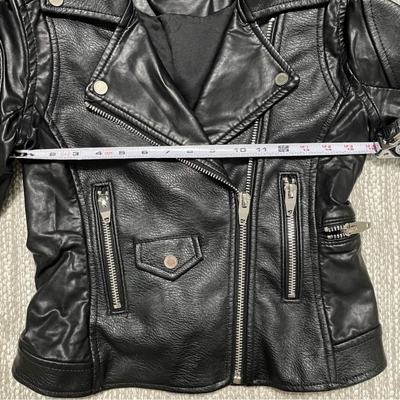 Blank NYC Women’s Faux Leather Black Moto Jacket Size XS - Picture 4 of 15
